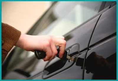 Top Locksmith Services Paramount, CA 562-274-0787 - 12-unlock-car